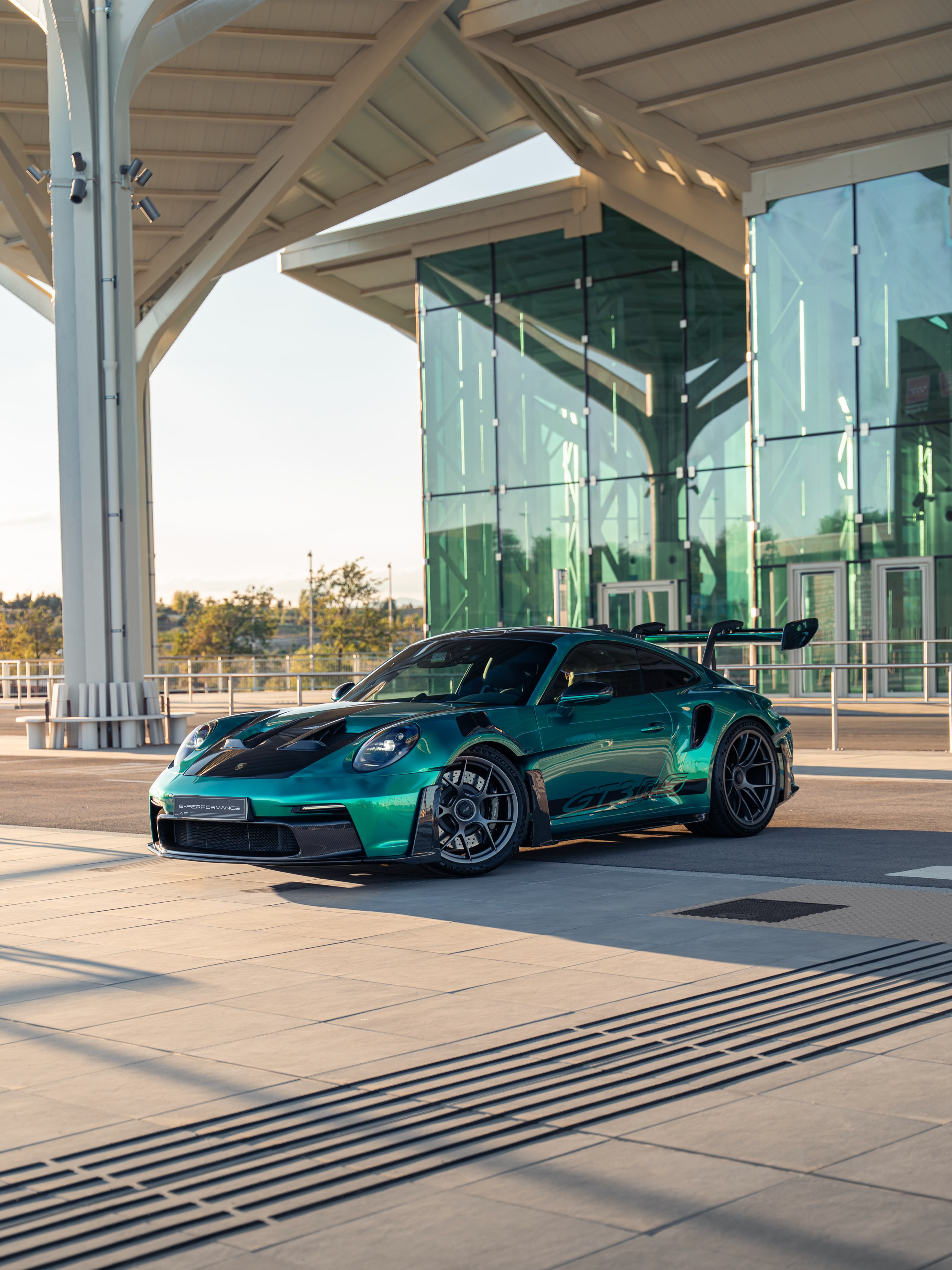 Porsche GT3 RS British Racing Green personalizado por ePerformance