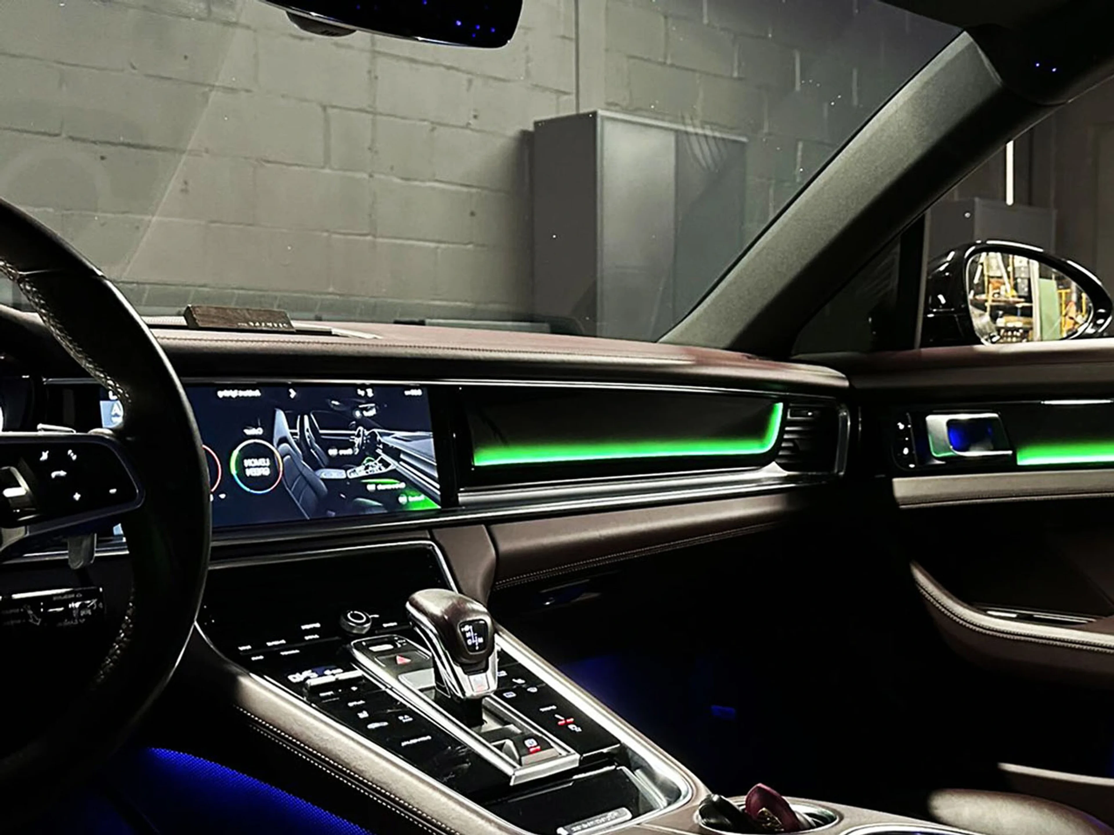 Iluminación Ambiental Porsche Panamera 971