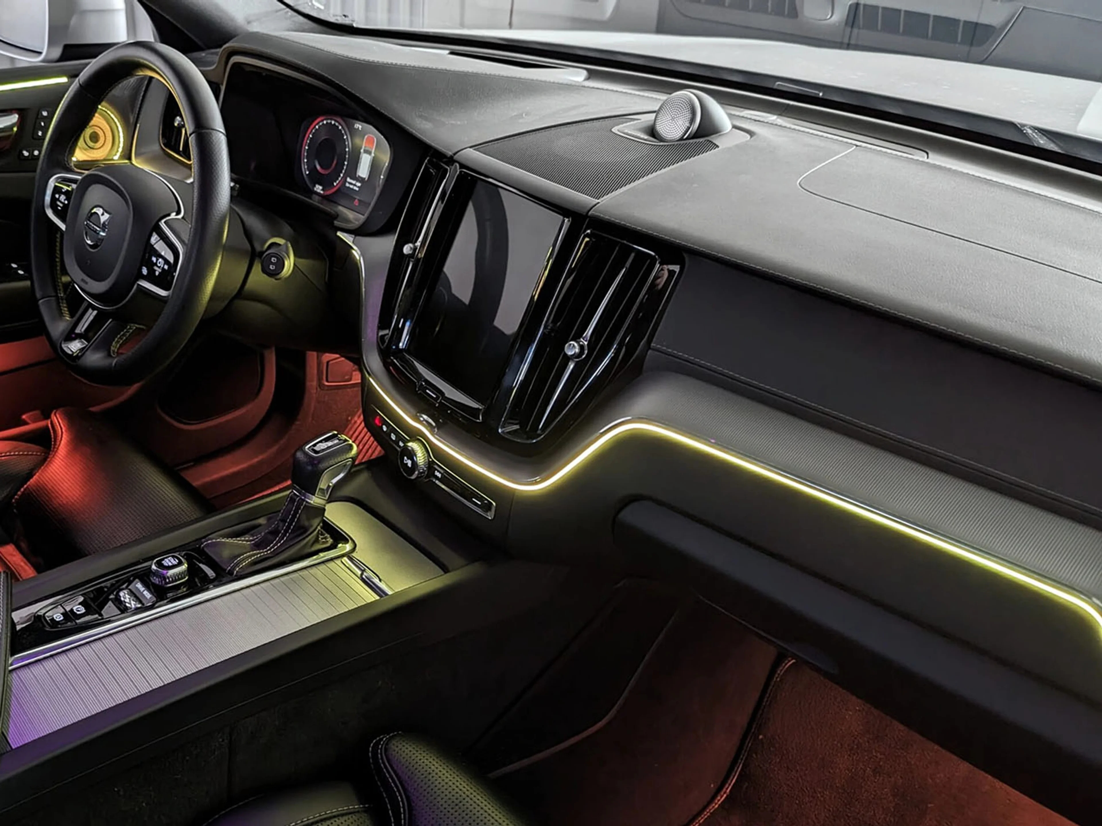 Iluminación Ambiental Volvo XC60