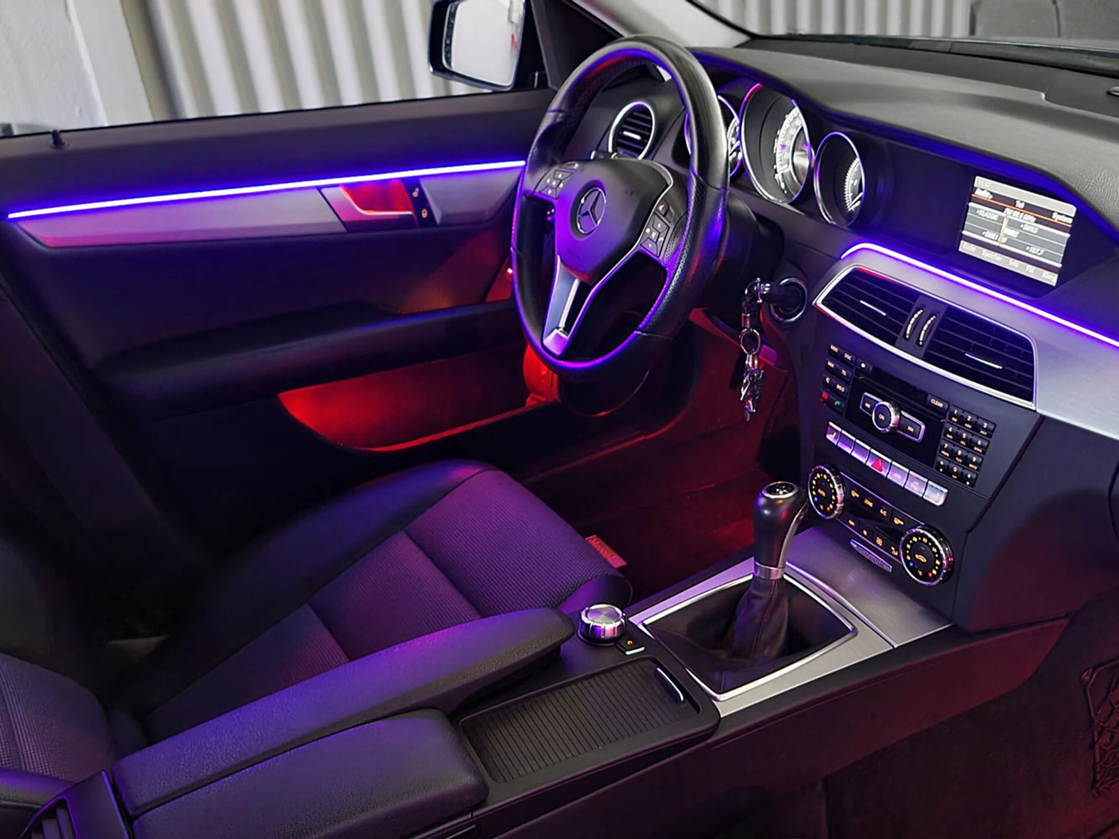 Iluminación Ambiental Mercedes-Benz Clase C (W204)