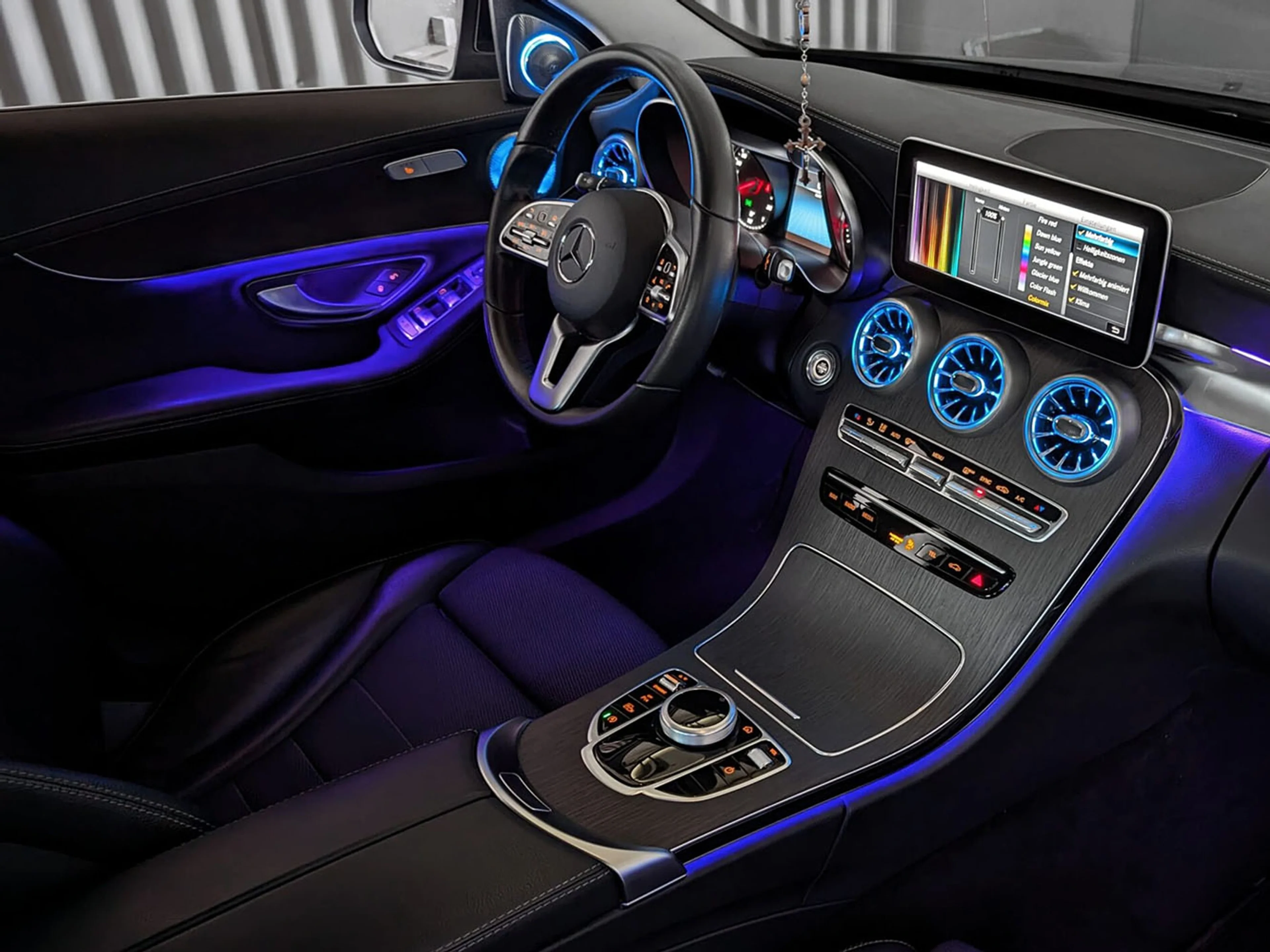 Iluminación Ambiental Mercedes-Benz Clase C (W205)