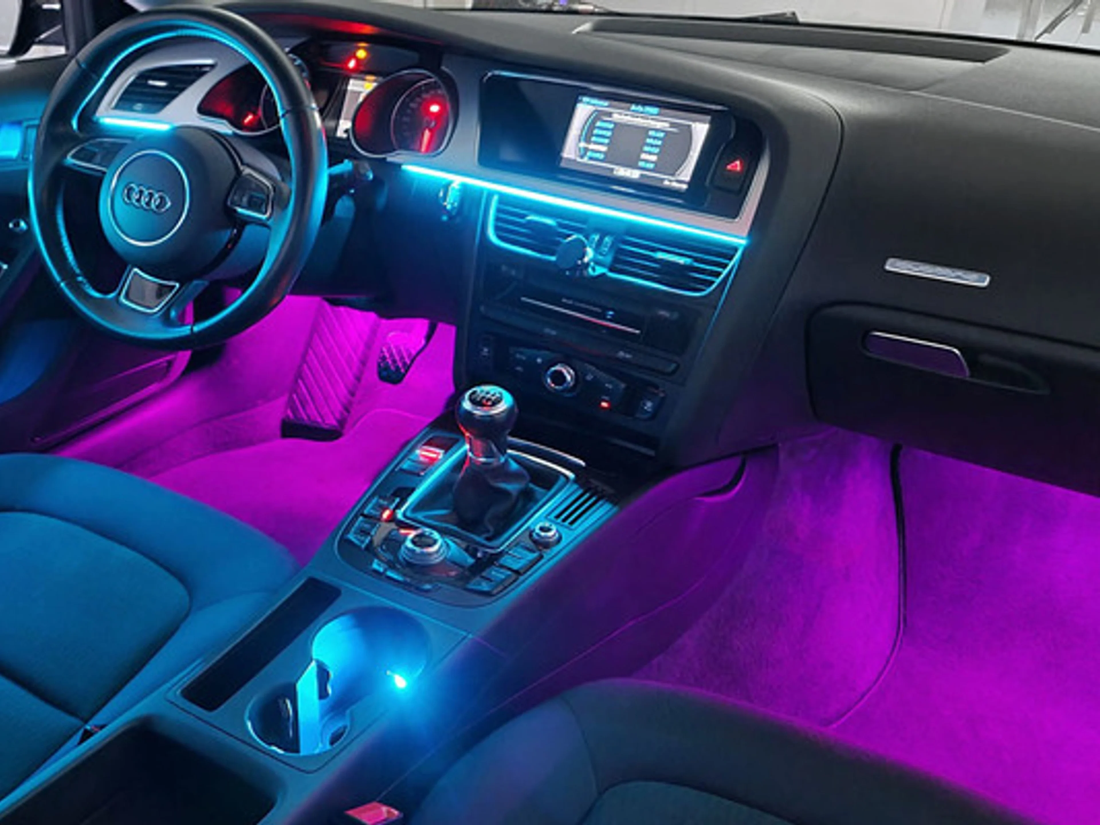 Iluminación Ambiental Audi A4 (B8)