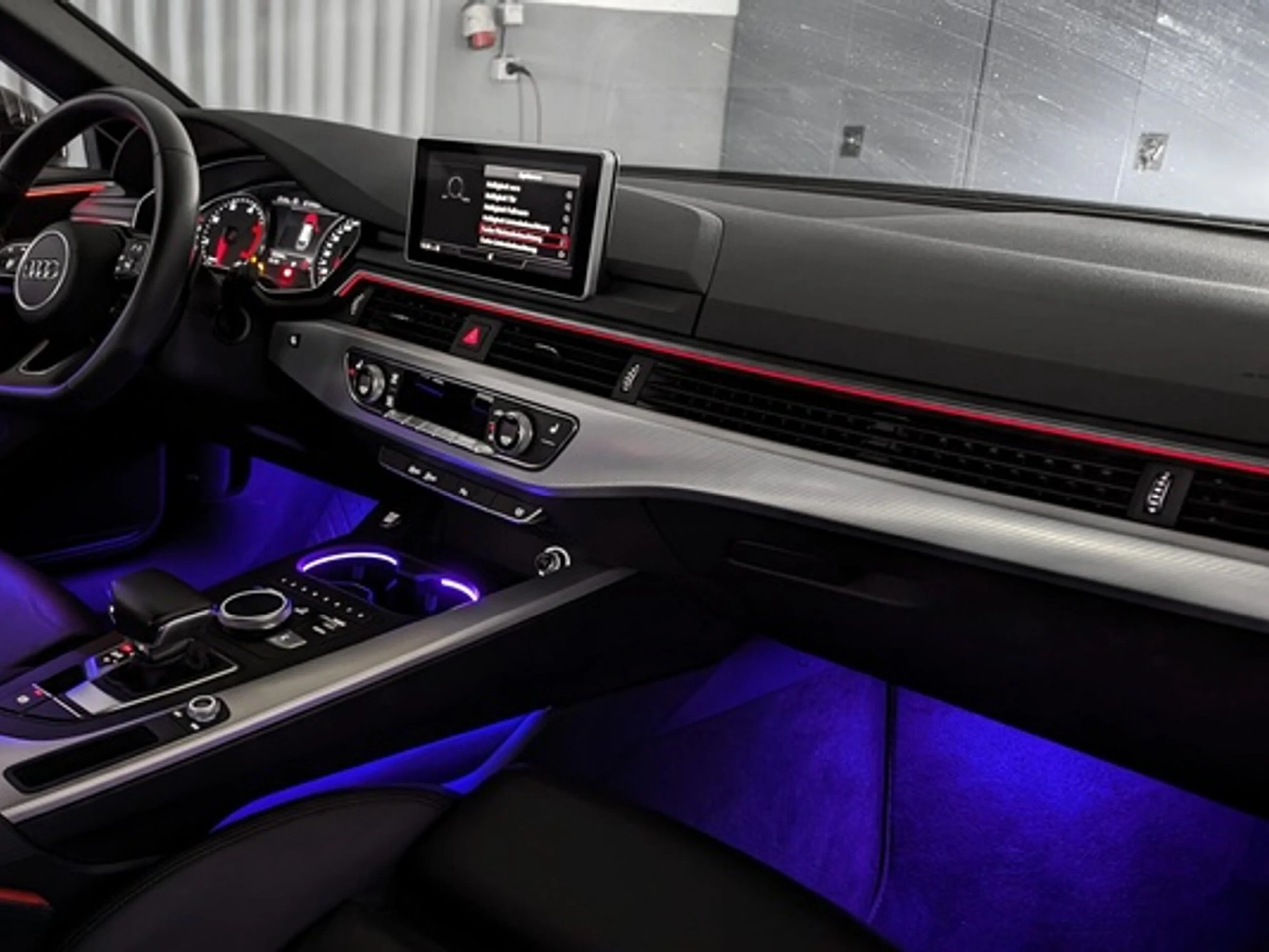 Iluminación Ambiental Audi A4 (2015-2023)