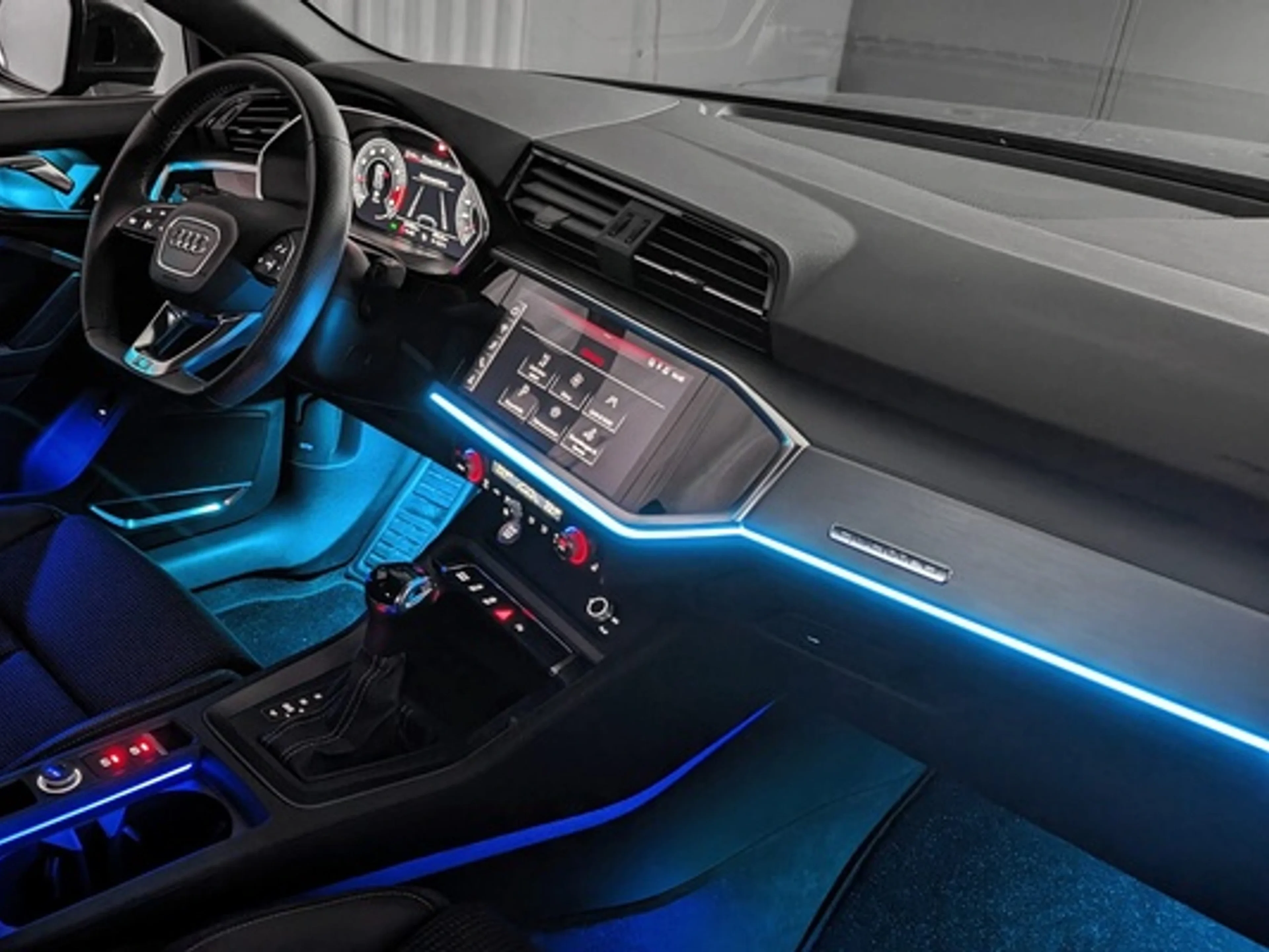 Iluminación Ambiental Audi Q3 (2018→)
