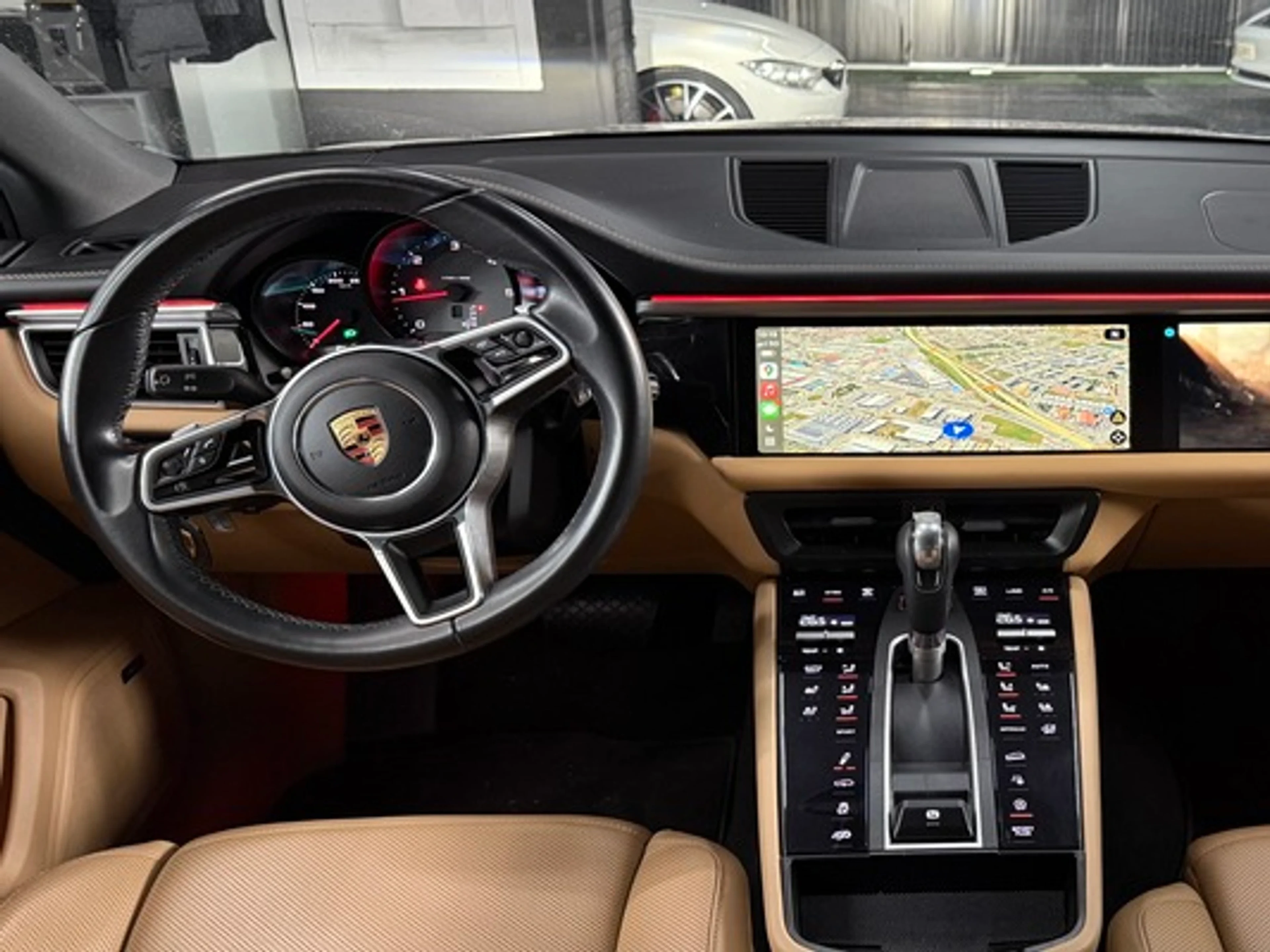 Pantalla Infinita Porsche Macan