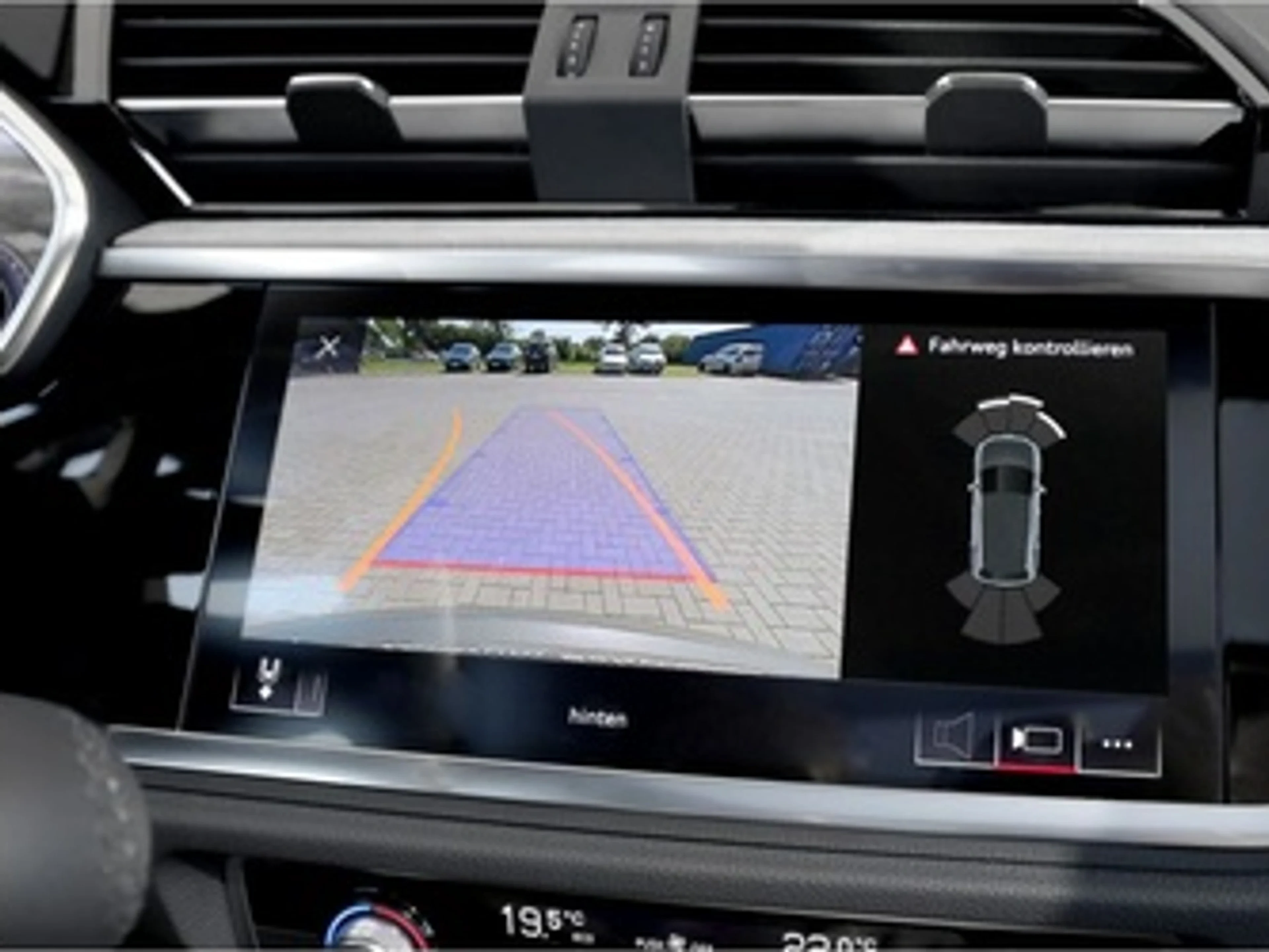 Cámara Trasera Específica para Audi Q3 (F3)