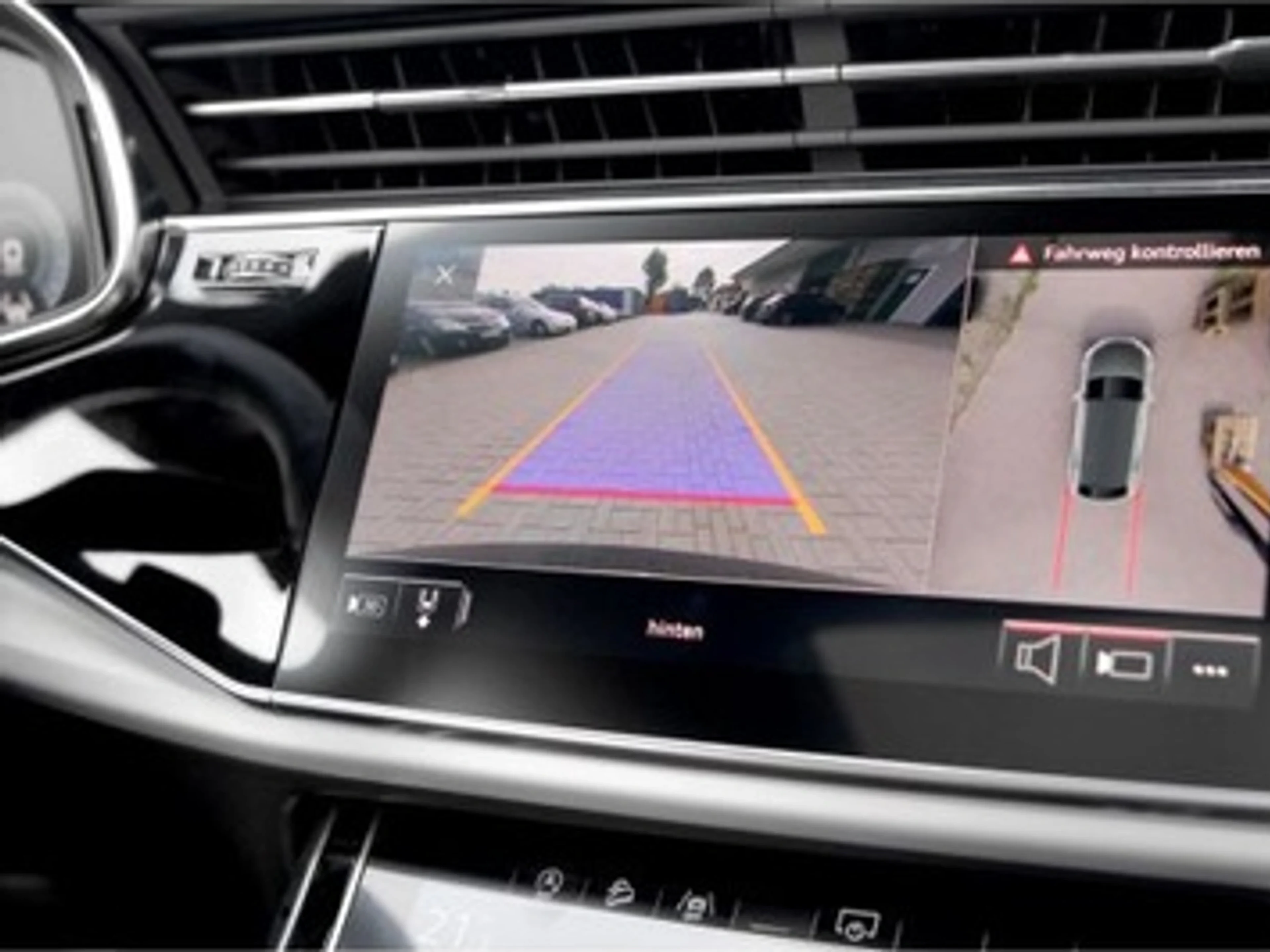 Cámara Trasera Específica para Audi Q8