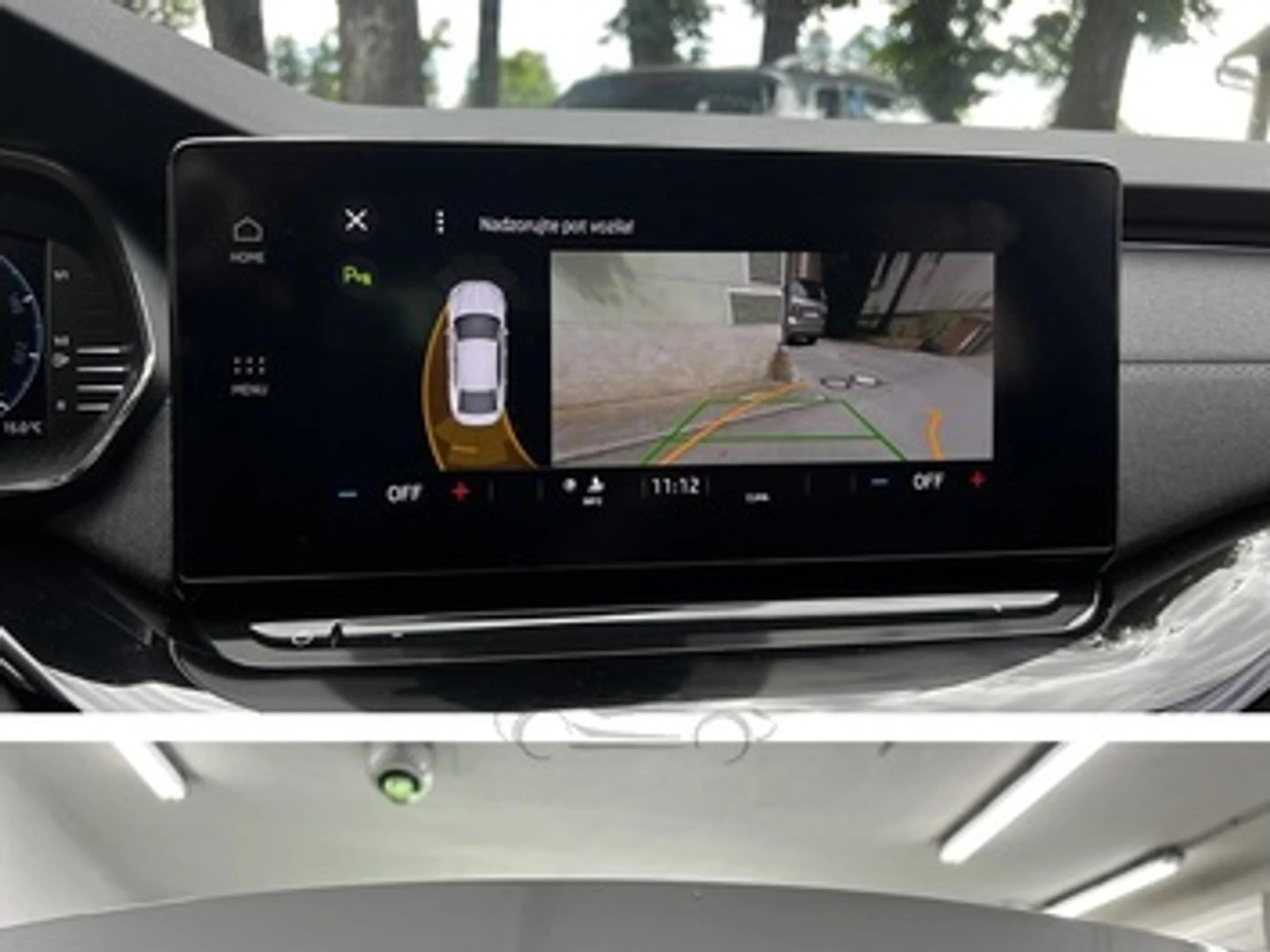 Cámara Trasera Específica para Škoda Octavia (NX)