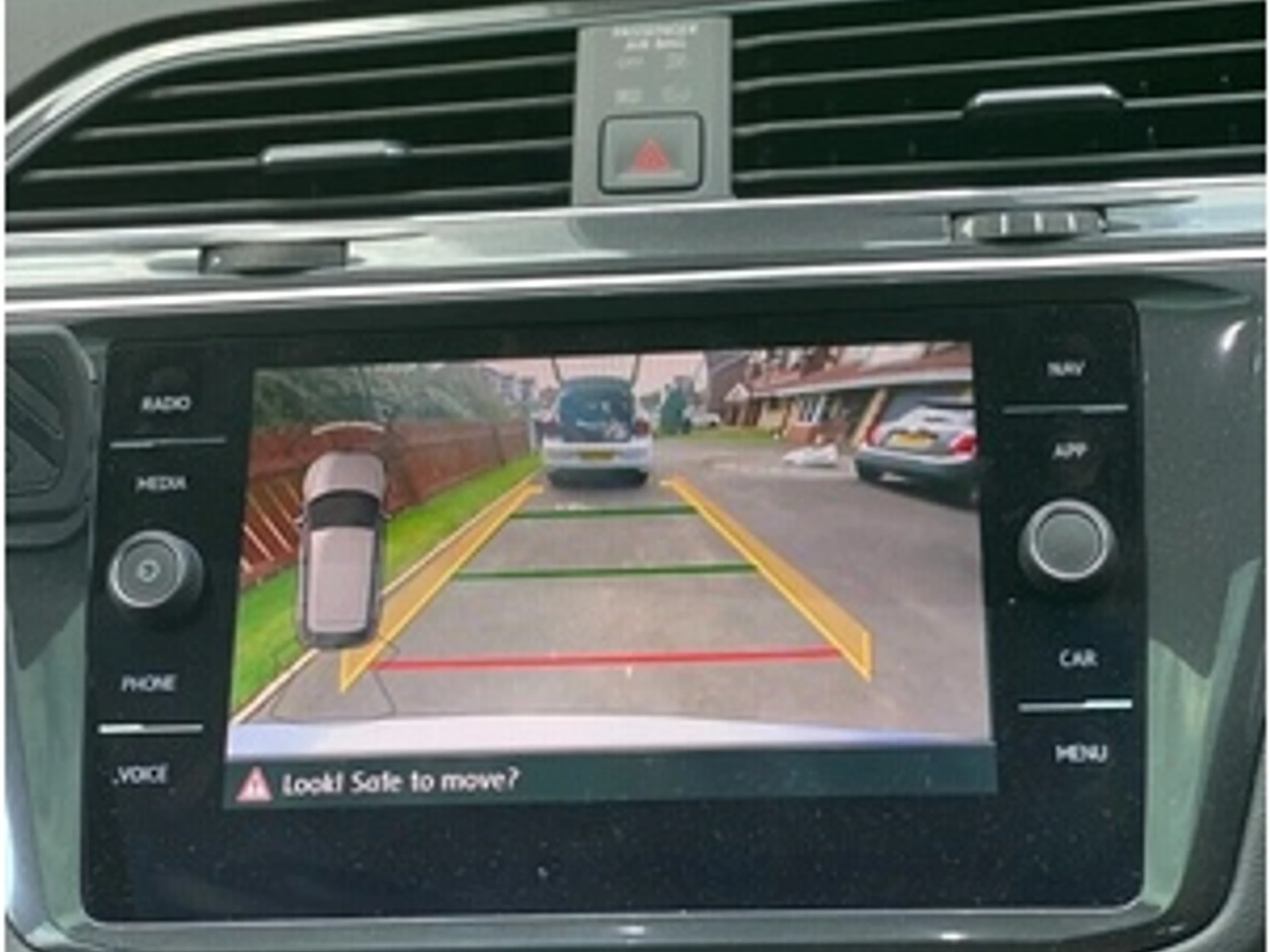 Cámara Trasera Específica para Volkswagen Tiguan (BW2)
