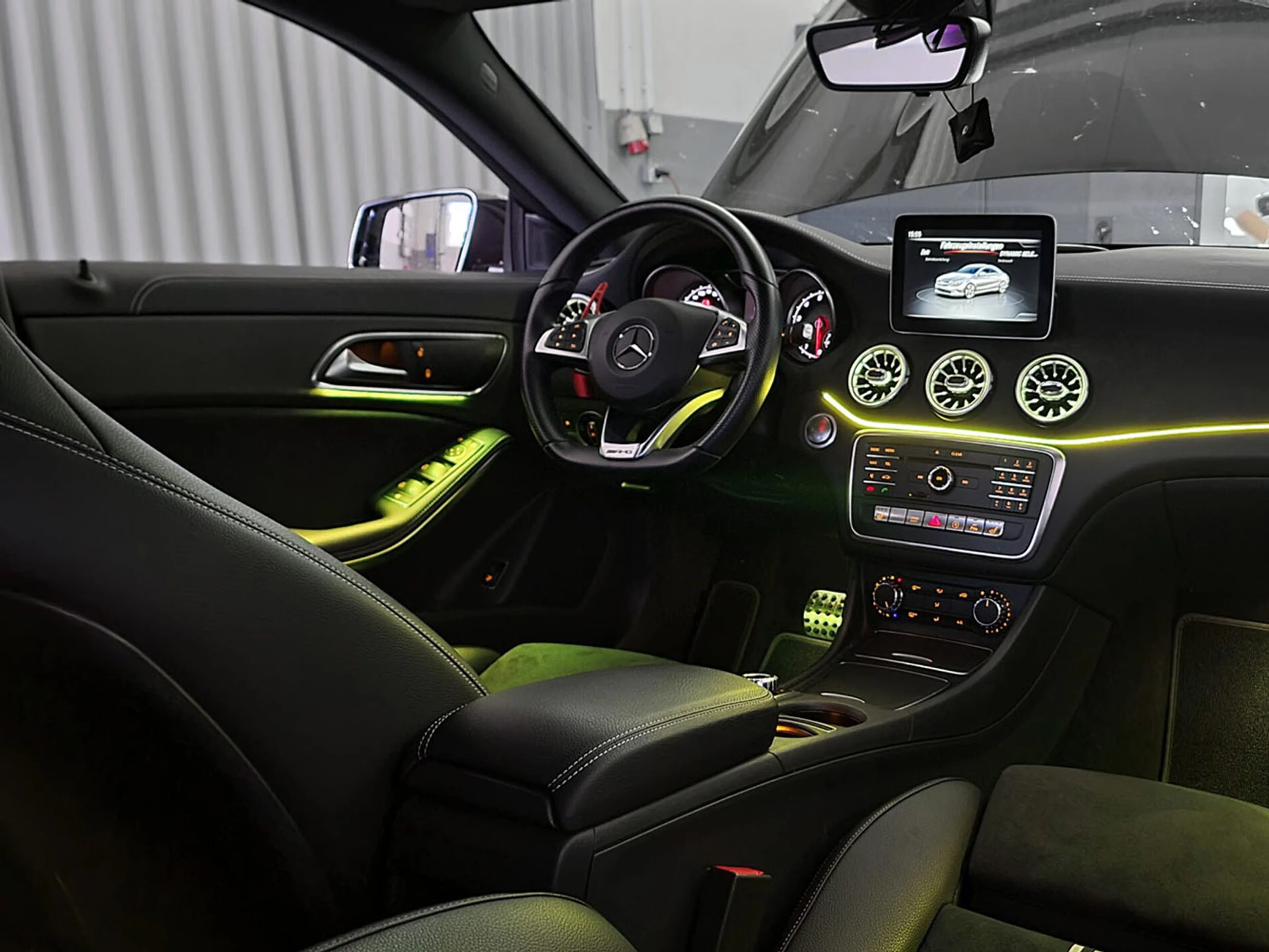 Iluminación Ambiental Mercedes-Benz Clase A (W176)