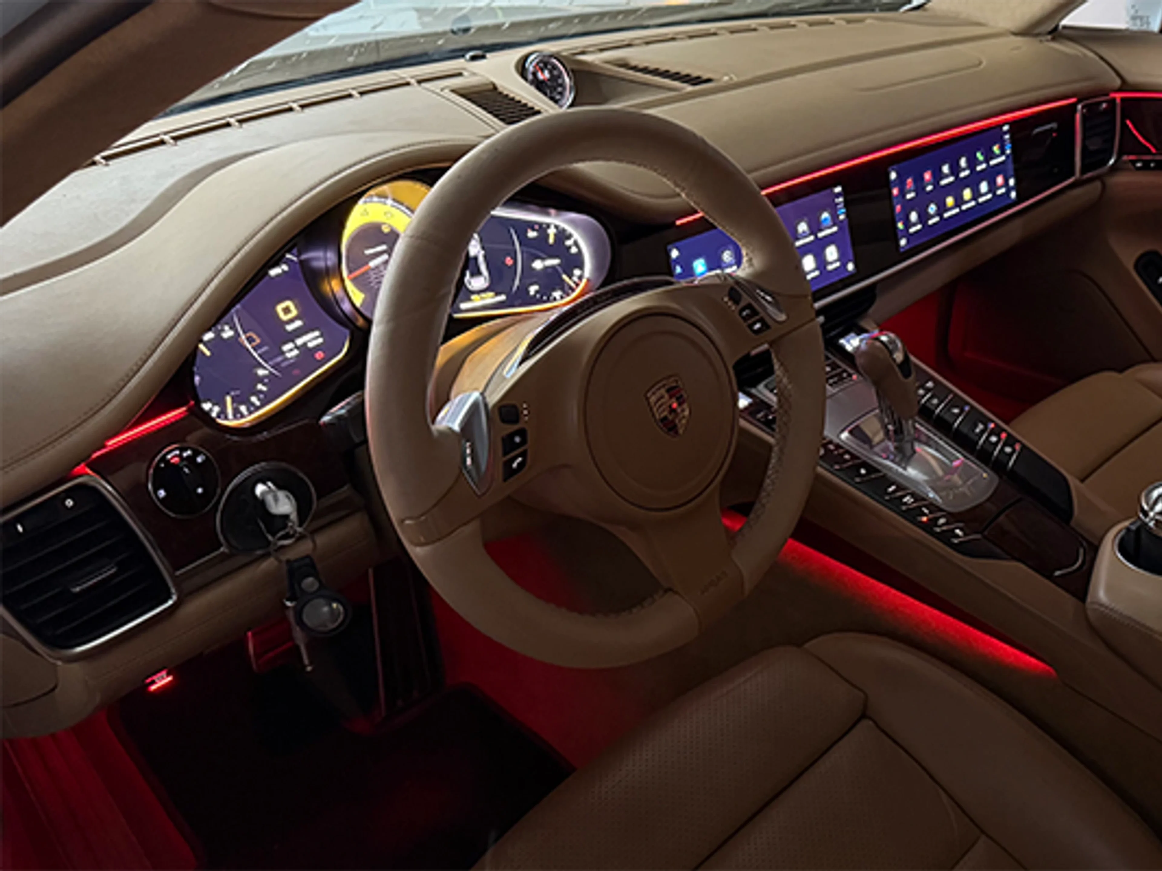 Iluminación Ambiental Porsche Panamera 970