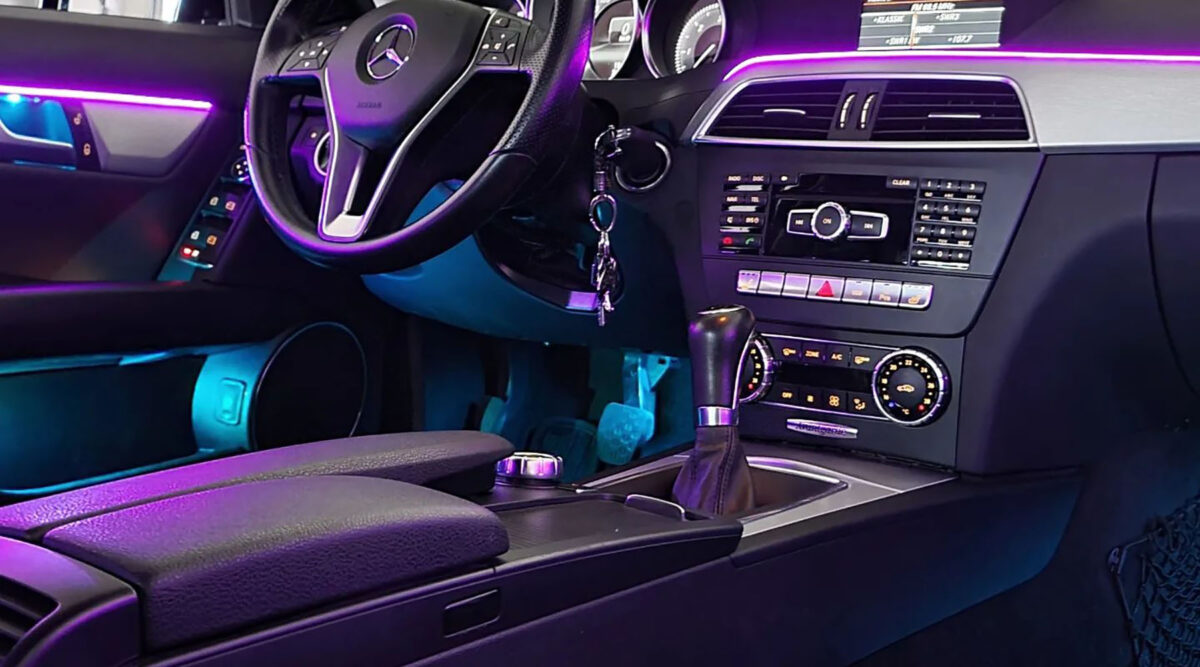 Iluminación Ambiental Mercedes-Benz Clase C (W204) - Imagen 7