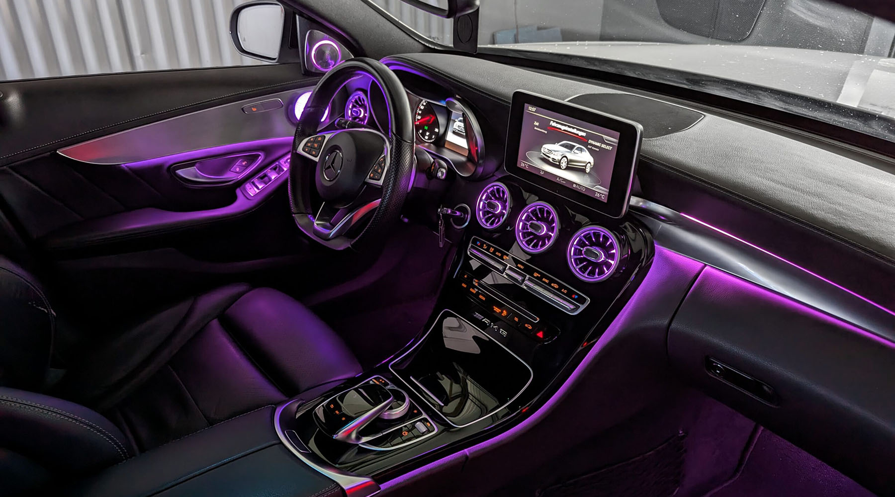 Iluminación Ambiental Mercedes-Benz Clase C (W205) - Imagen 7