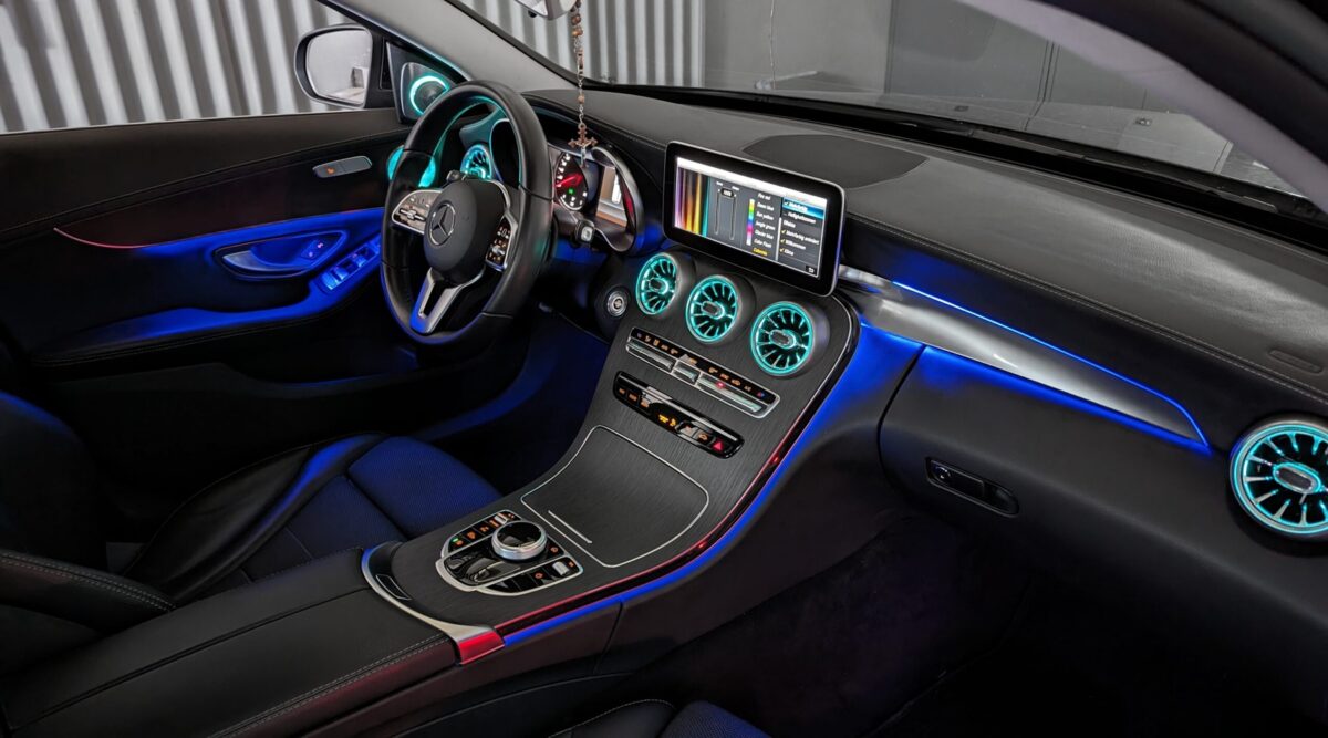 Iluminación Ambiental Mercedes-Benz GLC (2015-2022) - Imagen 7