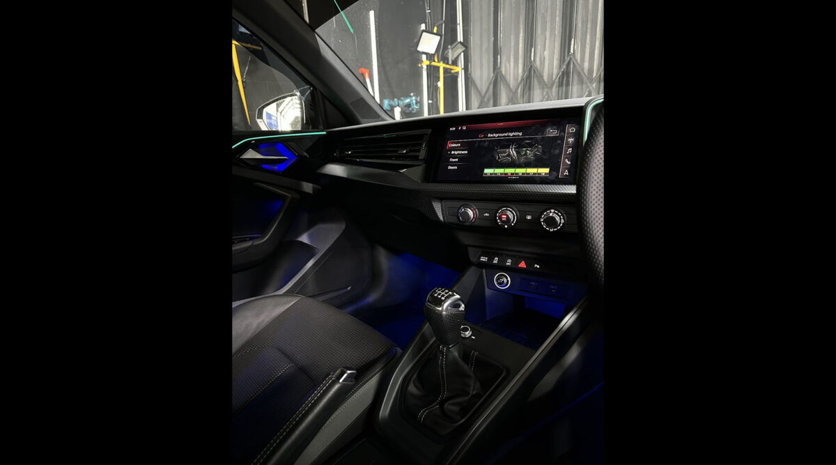 Iluminación Ambiental Audi A1 (8X) - Imagen 11