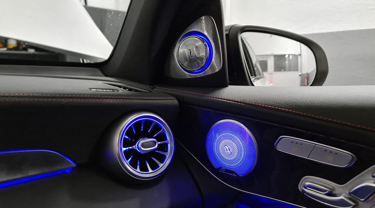 Iluminación Ambiental Mercedes-Benz Clase C (W205) - Imagen 5