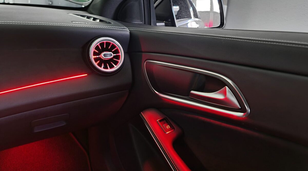 Iluminación Ambiental Mercedes-Benz CLA - Imagen 8