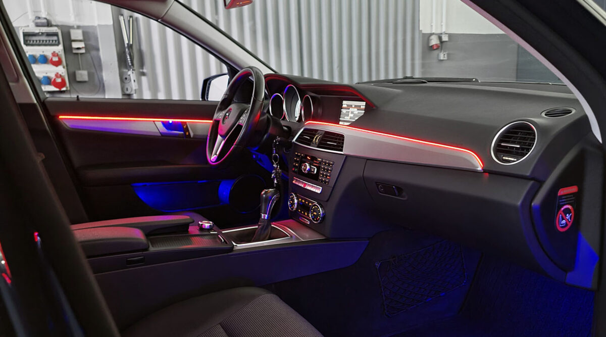 Iluminación Ambiental Mercedes-Benz Clase C (W204) - Imagen 2