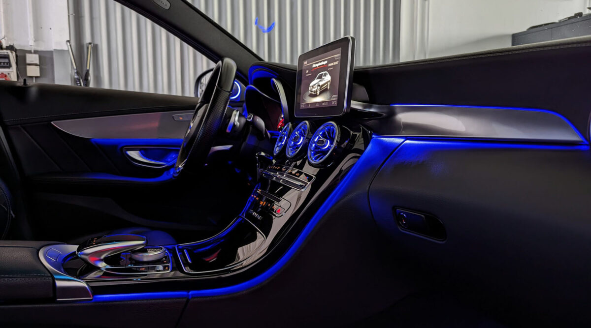 Iluminación Ambiental Mercedes-Benz Clase C (W205) - Imagen 21