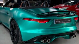 Jaguar F-Type vinilado en verde esmeralda metalizado por ePerformance